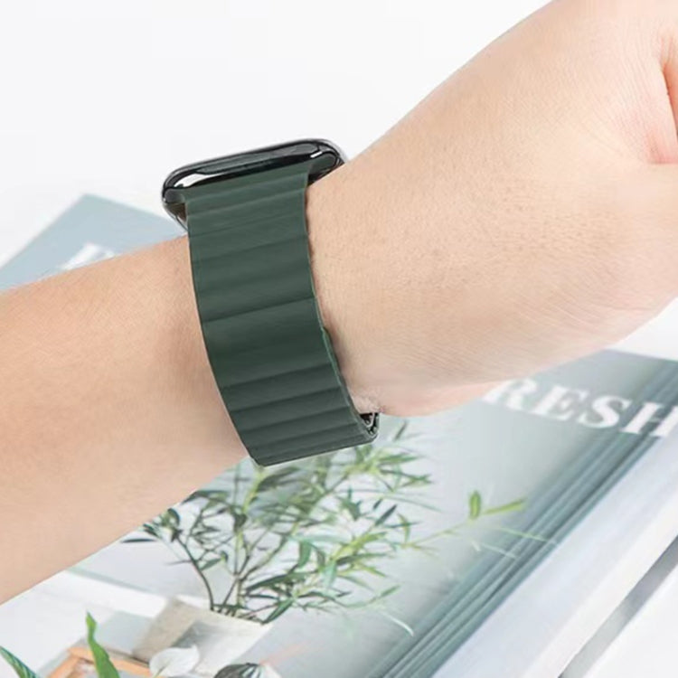 Mutural Liquid Silicone Magnetic Strap Watch Band For Apple Watch Series 9&8&7 41mm / SE 3&SE 2&6&SE&5&4 40mm / 3&2&1 38mm(Green) - Watch Bands by Mutural | Online Shopping UK | buy2fix